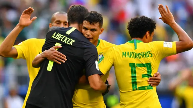 サッカーW杯】ブラジル、ベスト8進出 メキシコを2-0で撃破 - BBCニュース