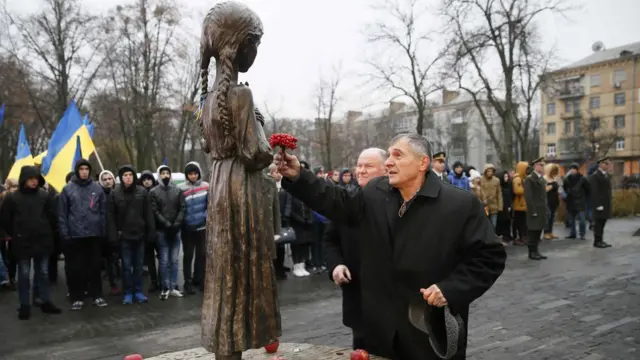 Українці вшанували жертв голодоморів, Київ