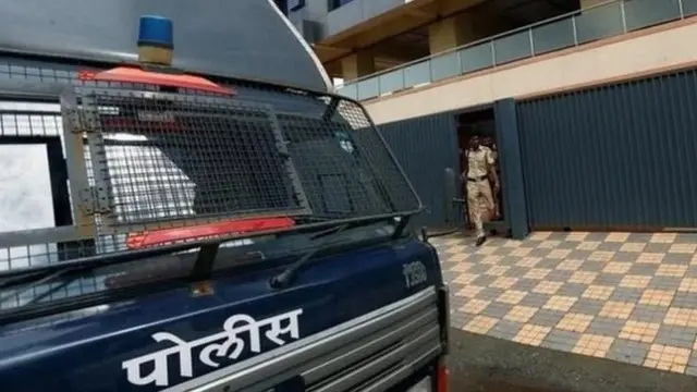 पोलीस