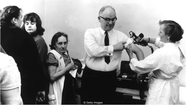 1968年爆发的流感迅速蔓延到全世界，感染人数超过了1918年的流感，但死亡人数却少得多。