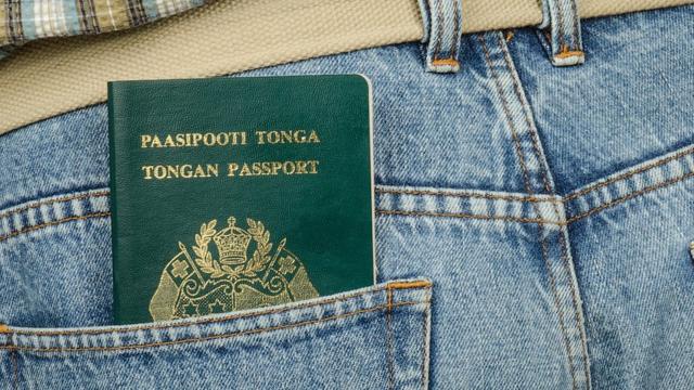汤加护照