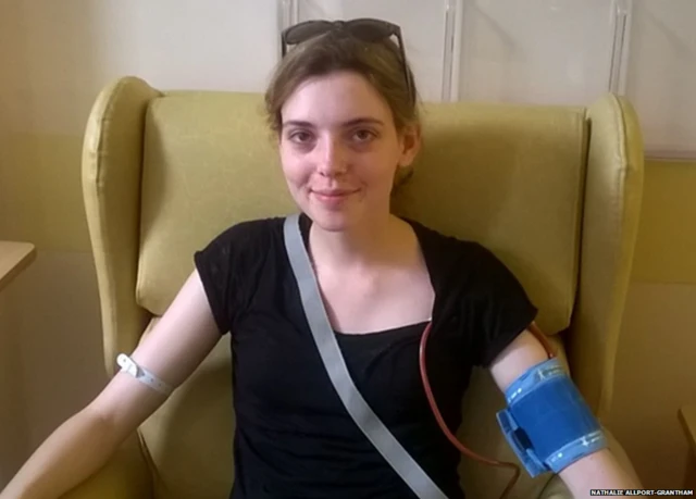 23세인 나탈리 올포트-그랜섬은 중증 질병을 갖고 있어 가끔 휠체어에 의존해야 한다.