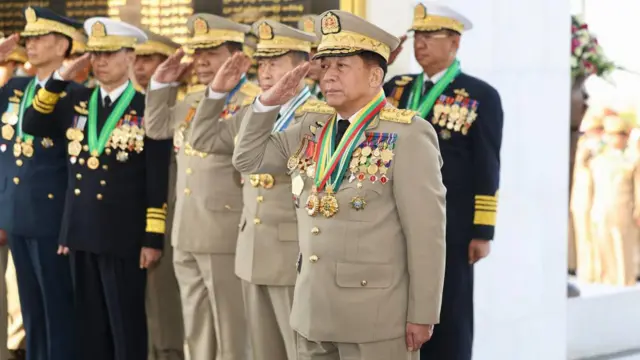 တပ်မတော်ကာကွယ်ရေးဦးစီးချုပ်၊ ဒုတိယတပ်မတော်ကာကွယ်ရေးဦးစီးချုပ်တ