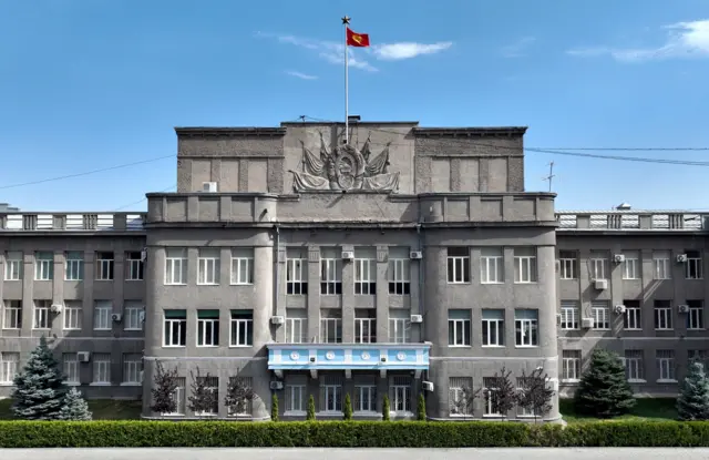 Жогорку соттун имараты