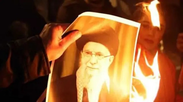 معترضان علیه جمهوری اسلامی