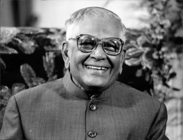 ஆளுநர், ஆர்.என். ரவி, ஆளுநர் உரை, தமிழ்நாடு சட்டப்பேரவை, மு.க. ஸ்டாலின், தமிழ்நாடு அரசு vs ஆளுநர்
