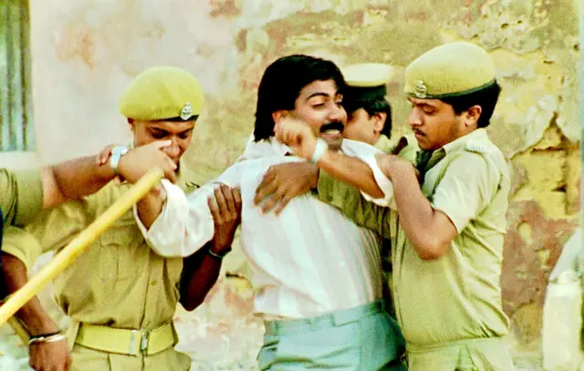 ગુજરાત, ગુજરાતી, તારક મહેતા, ઉલ્ટા ચશ્મા, જેઠાલાલ, દિલીપ જોષી, રેણુકા શહાણે, સિનેમા, રથયાત્રા, અડવાણી, બર્લીન