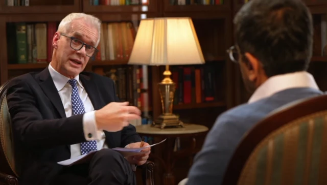 ਬੀਬੀਸੀ ਪੱਤਰਕਾਰ ਸਟੀਫਨ ਸੈਕਰ ਨੇ ਸਾਬਕਾ ਸੀਜੇਆਈ ਡੀਵਾਈ ਚੰਦਰਚੂੜ ਦਾ ਇੰਟਰਵਿਊ ਲਿਆ