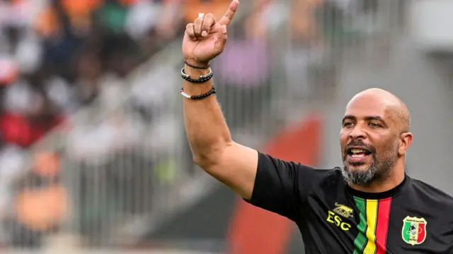 Sabon kocin Super Eagles,  Éric Sékou Chelle