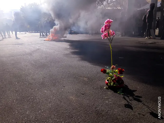 یکی از آثاری که خالقش روشن نیست و با ستایش هیات داوران بنیاد ورلد پرس فوتو روبه‌رو شده است