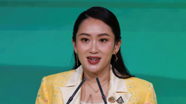 पैतोंगटार्न शिनावात्रा को संवैधानिक न्यायालय ने फ़ोन कॉल लीक होने के बाद निलंबित कर दिया था