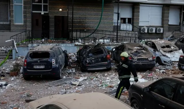 An lalata motoci da dama a daya daga cikin gundumomin Kyiv