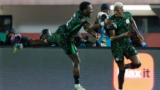 Victor Osimhen dey celebrate goal