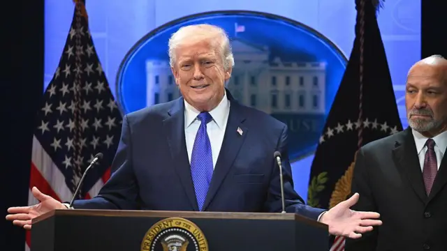 डोनाल्ड ट्रंप