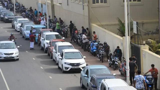 سری لنکا میں ایندھن کا بحران