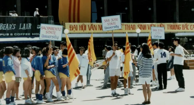 Đại hội thể thao văn nghệ liên trường Bắc California tổ chức tại U.C. Berkeley năm 1988 (Ảnh: Bùi Văn Phú)