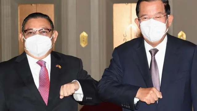 ဆီယမ်ရိ(ပ)