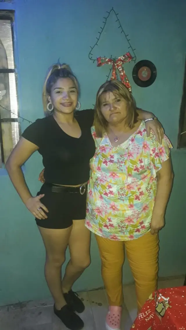 Lila Mansilla y su nieta Brenda.