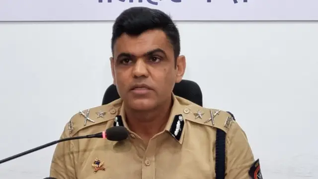 मुंबई पोलिस 