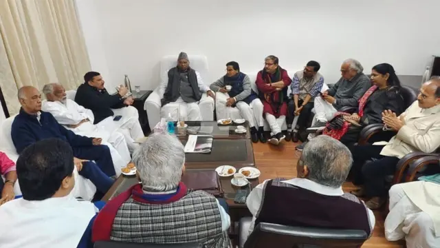 विपक्षी नेता