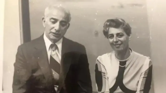 Sylvia Bloom iyo ninkeeda Raymond Margulies
