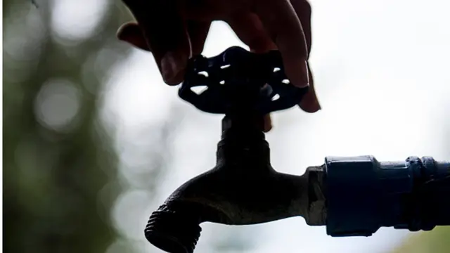 পানি সরবরাহের পাইপলাইন থেকে সবচেয়ে বেশি দুষণ হয়ে থাকে।