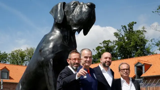 Bielsa, Gerard Lopez, Luis Campos y Marc Ingla en el complejo de entrenamiento Domaine de Luchin.