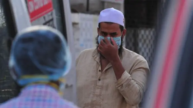 டெல்லி கொரோனா முகாம் : மருத்துவர்கள் புறக்கணிப்பால் 2 தமிழர்கள் உயிரிழப்பு