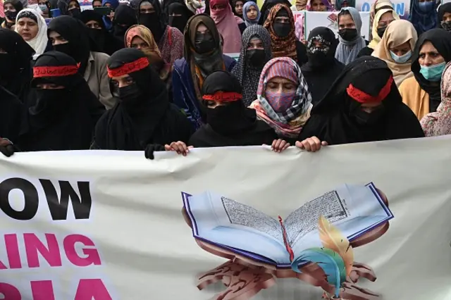 ဆွီဒင်မှာ ကိုရမ်ကျမ်း မီးရှို့ ဆန္ဒပြဖို့ ခွင့်ပြုလိုက်ပြီ