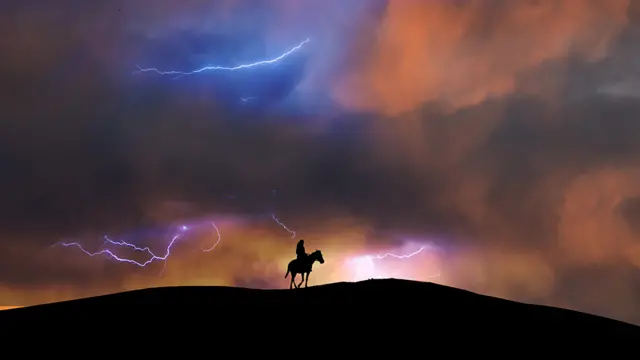 Un vaquero con relámpagos detrás. 