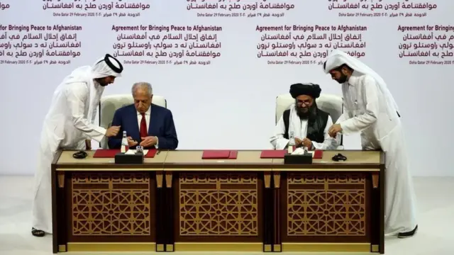 د طالبانو او امریکا د تړون له مخې بهرني ځواکونه باید تر راتلونکې مۍ له افغانستان ووځي.