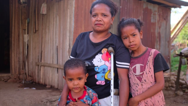 Perempuan eks pengungsi Timor Timur 