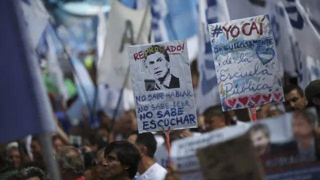 Protesta contra Macri y a favor de la educación pública