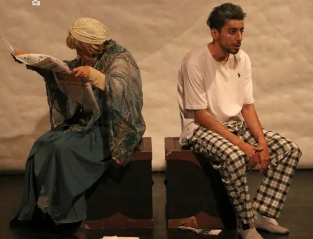 نمایش اعتراف درباره زنان