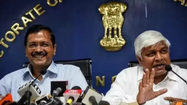 ਕੇਜਰੀਵਾਲ, ਮੋਦੀ ਅਤੇ ਹਿੰਦੂਤਵ