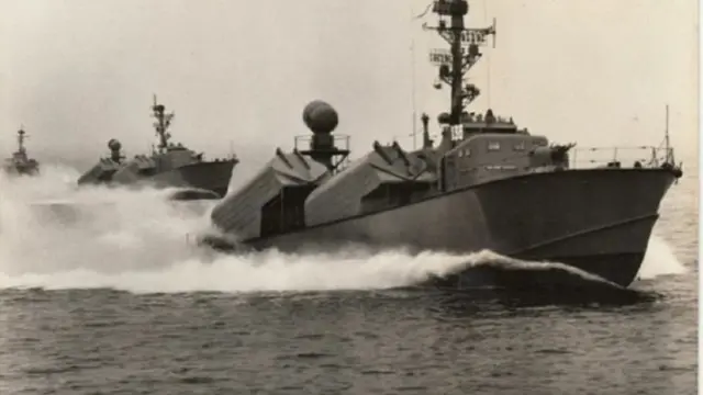 బంగ్లాదేశ్ విముక్తిలో భారత నౌకాదళం కీలక పాత్ర పోషించింది.