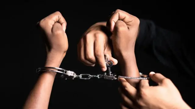 హైకోర్టులు, సుప్రీంకోర్టు, మహిళ, అనుచిత వ్యాఖ్యలు, లైంగిక దాడి