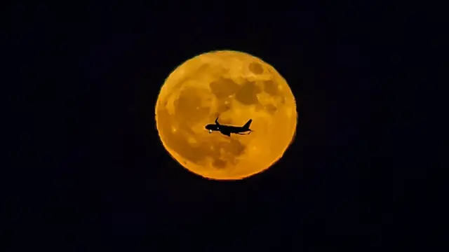 кадри "супермісяця" із Мексики.