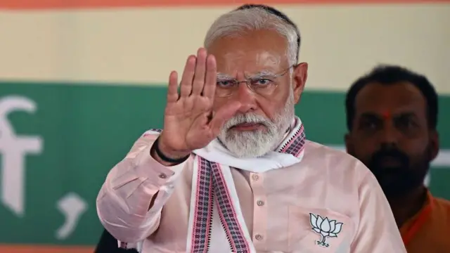 प्रधानमंत्री नरेंद्र मोदी