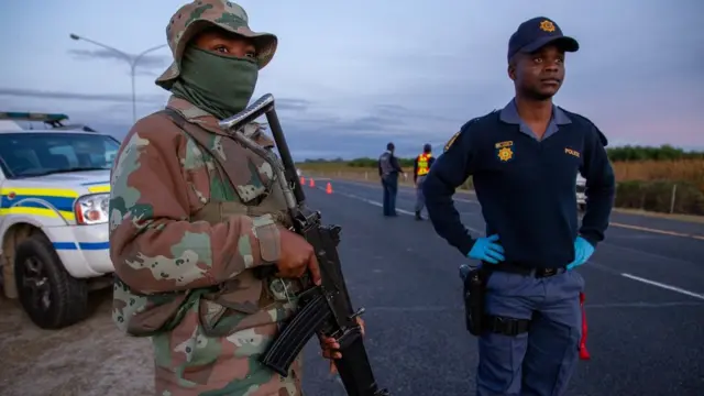 Vizuizi Afrika Kusini