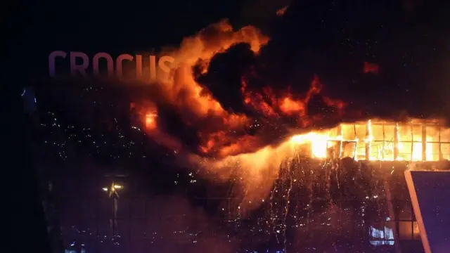 रूस कॉन्सर्ट हॉल पर हमला