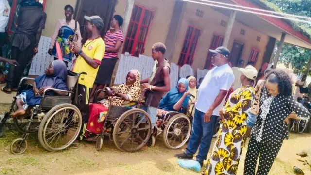 Masu larura ta musamman a kan layin kaɗa ƙuri'a 