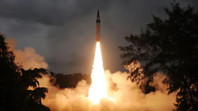 Старт ракеты Agni-5 