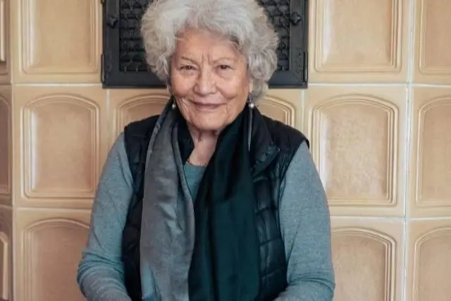 ډاکټر نوریه صالحي له رسټورانټ ځینې عاید د نورو سره د مرستې لپاره وکاراوه.