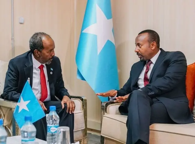 ሸኽ ሓሰን ማሕሙድ (ጸጋም) ምስ ኣቢይ ኣሕመድ (የማን)