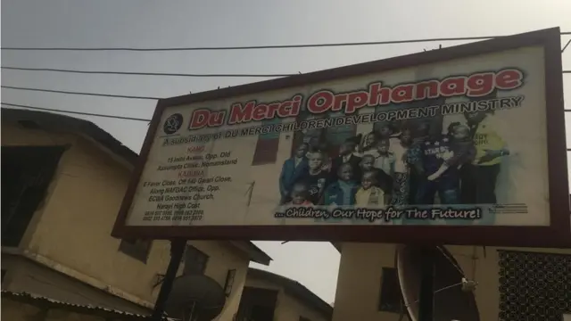 Signpost of di orphanage for Kano