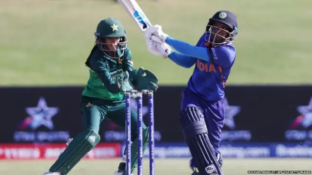 भारतीय और पाकिस्तान महिला टीम