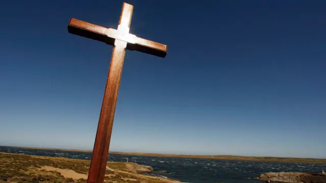 La guerra se dio en todo el archipiélago, incluso en las pequeñas islas. Por eso había muertos "por todas partes", en lugares remotos.