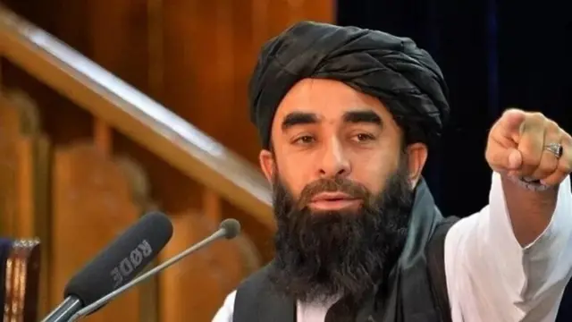 ذبیح الله مجاهد خبر اعدام فوری متهمان به قتل واکسیناتوران در شمال افغانستان را رد کرد