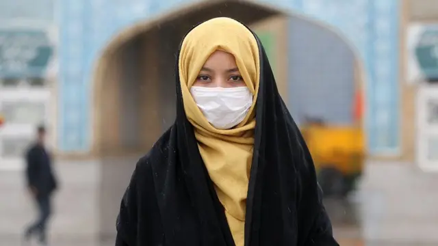 கொரோனா வைரஸ்: 12 பில்லியன் டாலர், 54 ஆயிரம் இரான் கைதிகள் - கடந்த 24 மணிநேரத்தில் நடந்தவை